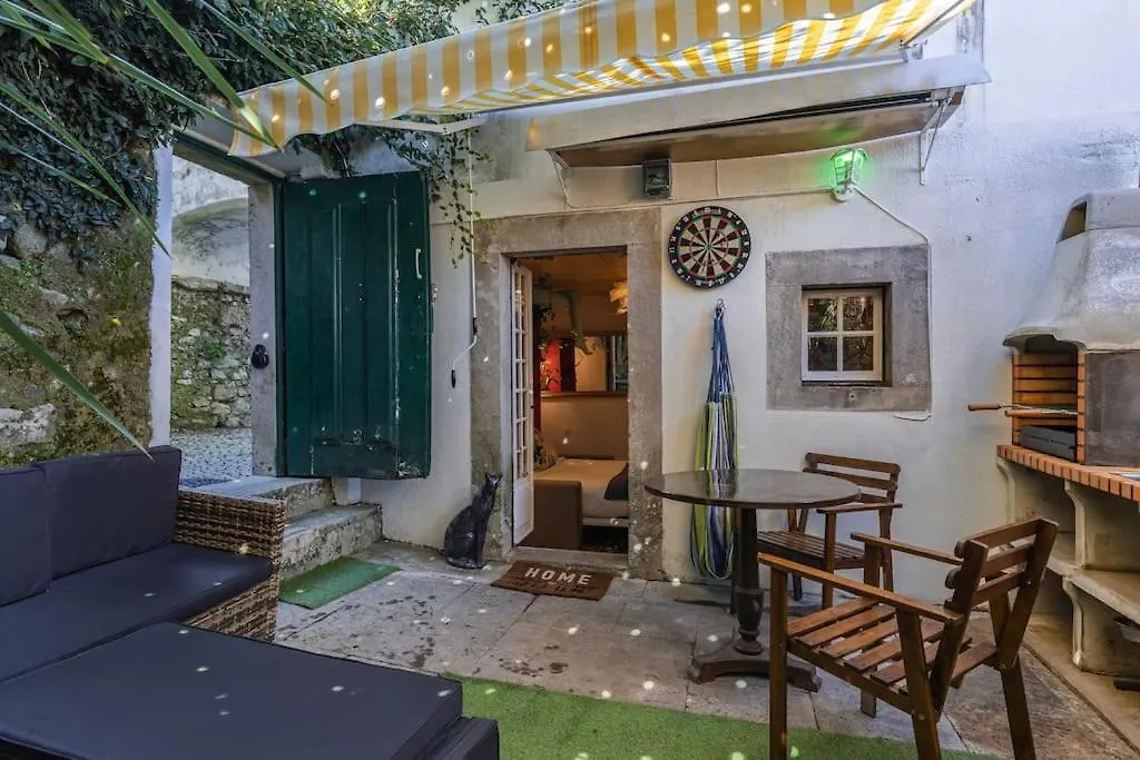 Holiday home Unique Tiny Smart Home With Private Garden, Jacuzzi, Ps5, Cinema Projector - Sintra Wow