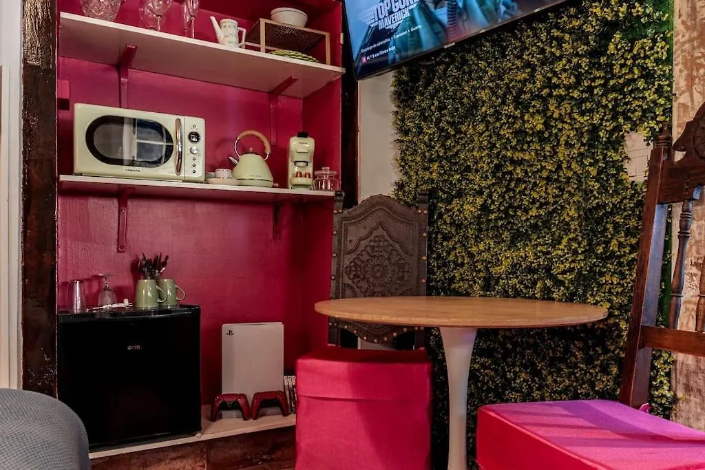 Unique Tiny Smart Home With Private Garden, Jacuzzi, Ps5, Cinema Projector - Sintra Wow 0*,  Portugal